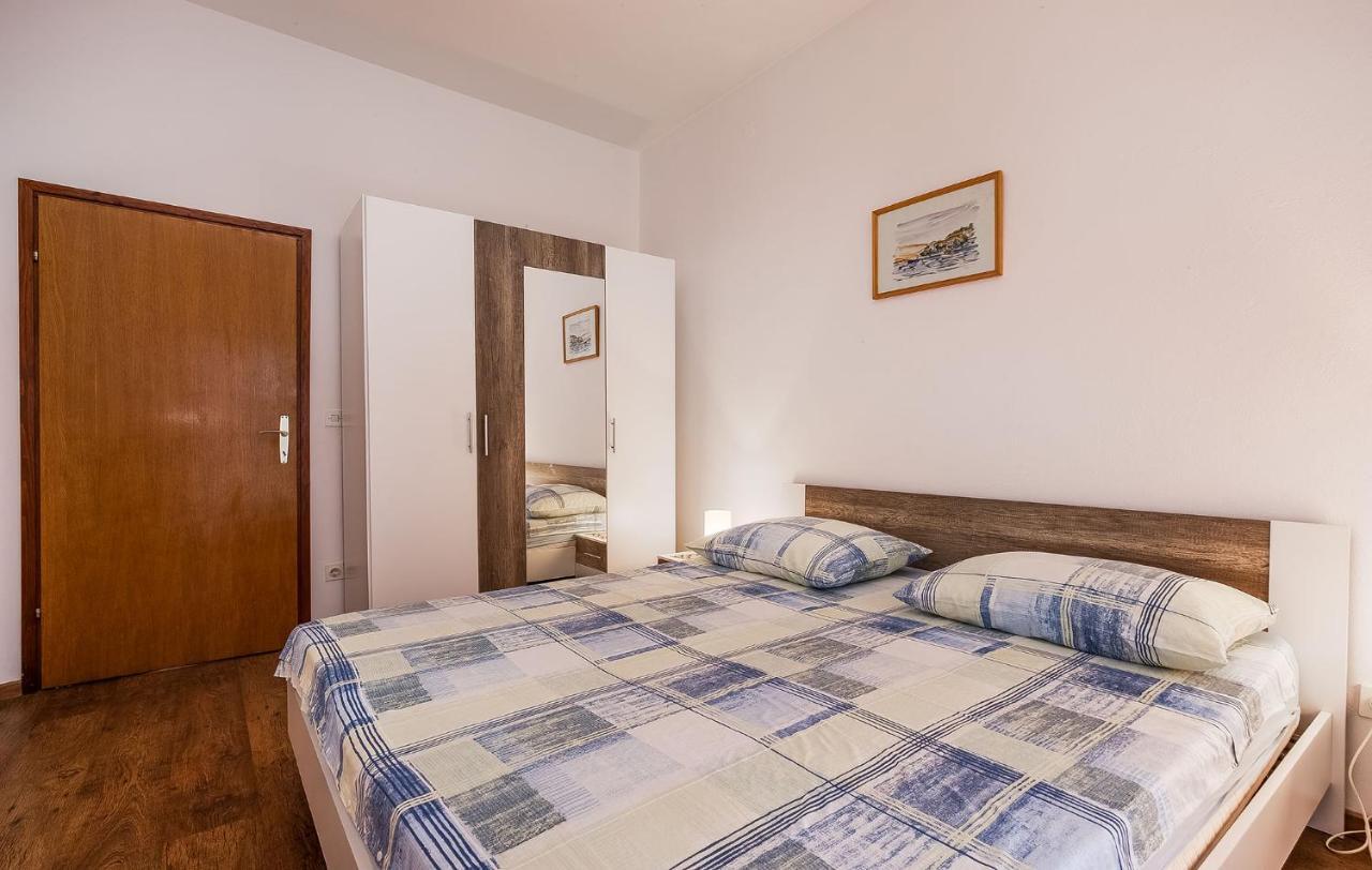 Marijana Apartment Porec Exterior photo